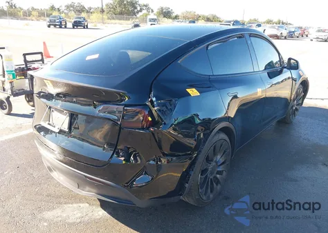 2022 Tesla Model Y Performance Dual Motor All-Wheel Drive from USA, damaged, VIN 7SAYGDEF1NF501946